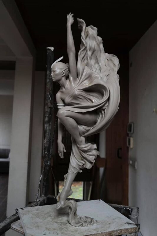 Luo Li Rong Sculpture @ TheGallerist.art